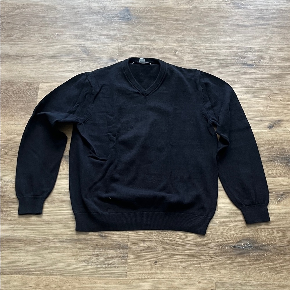 Amazon Essentials Men's Black V-Neck Sweater